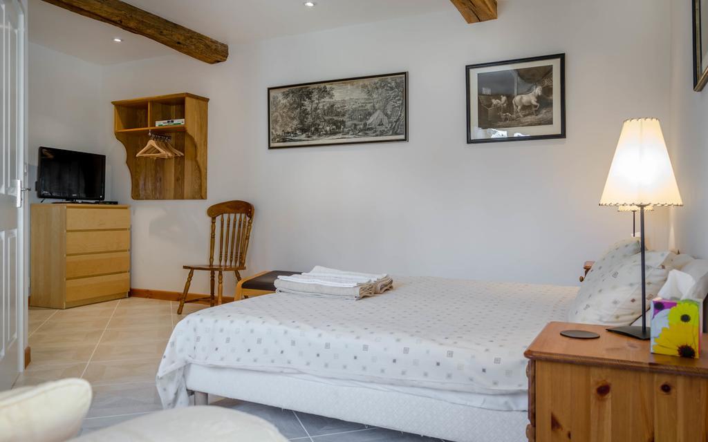 Gites Arches De Muschamp Cussay Bagian luar foto