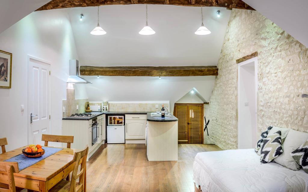Gites Arches De Muschamp Cussay Bagian luar foto