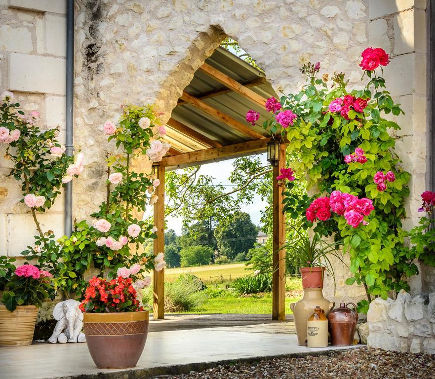 Gites Arches De Muschamp Cussay Bagian luar foto